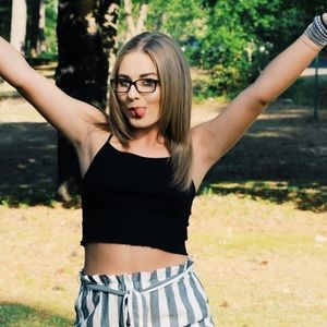 Meet your Posher, Olivia